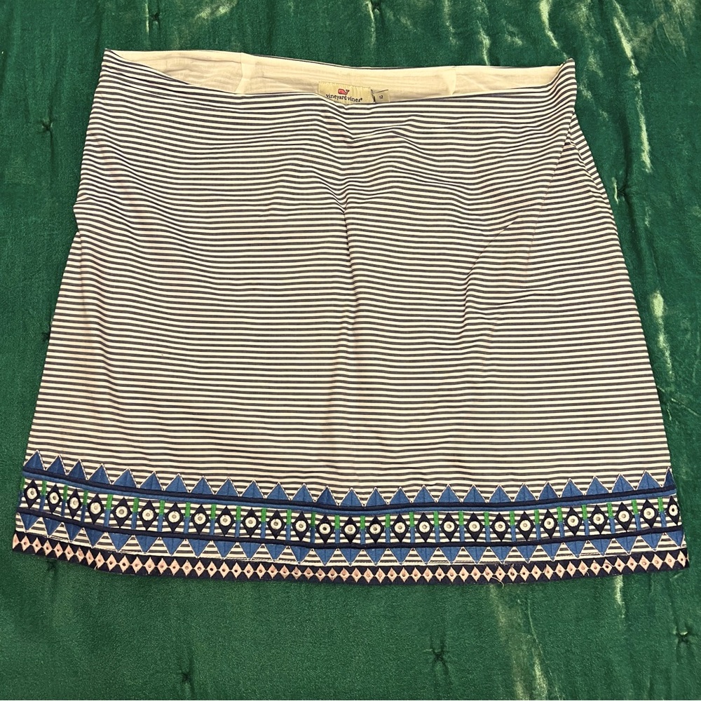 Vineyard Vines Embroidered Skirt